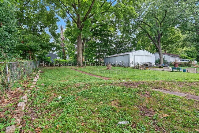 Building Photo - 9006 Baroda Ave