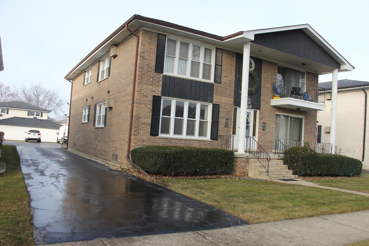 4520 Park Ave Unit 2S, Brookfield, IL 60513 Condo for Rent in