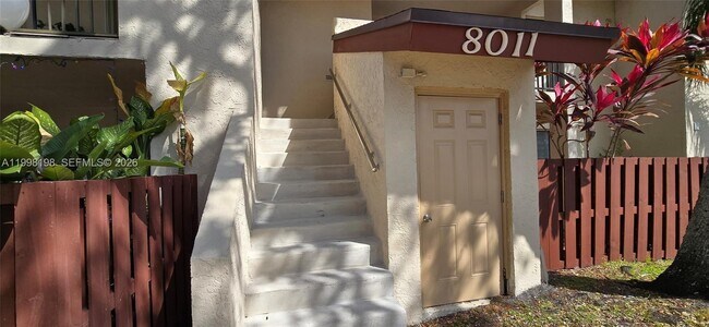 Foto del edificio - 8011 Southgate Blvd