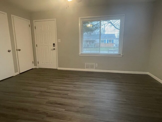 Foto del edificio - FRESH START ALERT – Springfield Rental!: 3...