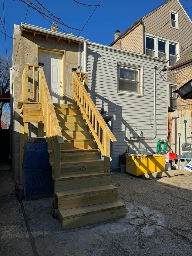 Primary Photo - 2409 S Spaulding Ave