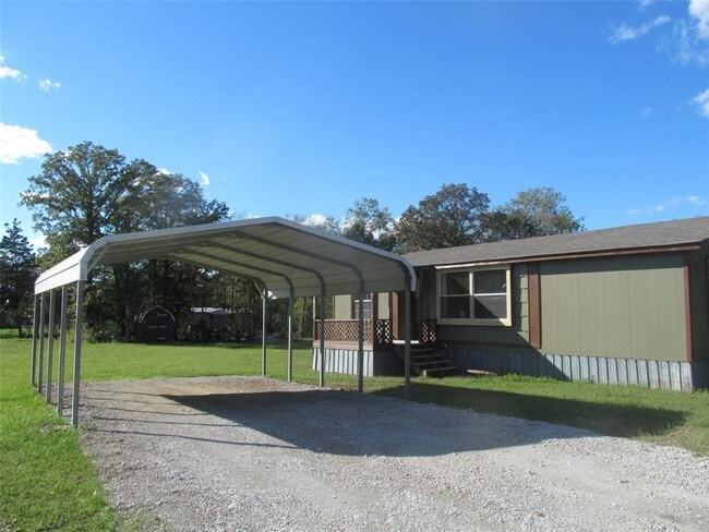 Building Photo - 47 Pine Prairie School Rd