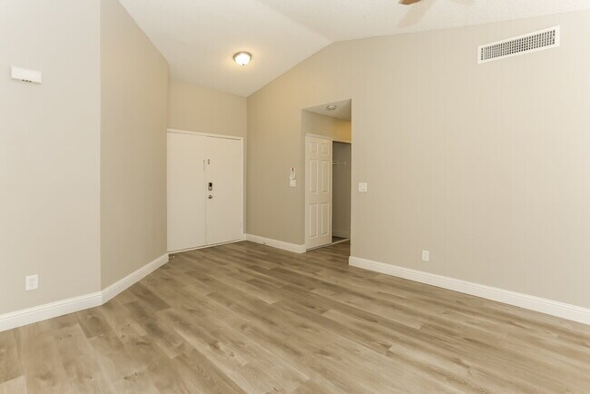 Foto del edificio - 6533 Faith Peak Dr