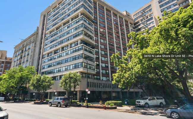Building Photo - 3410 N Lake Shore Dr