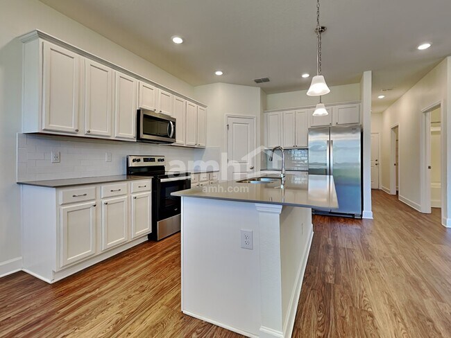 Building Photo - 1006 Walden Pond Drive