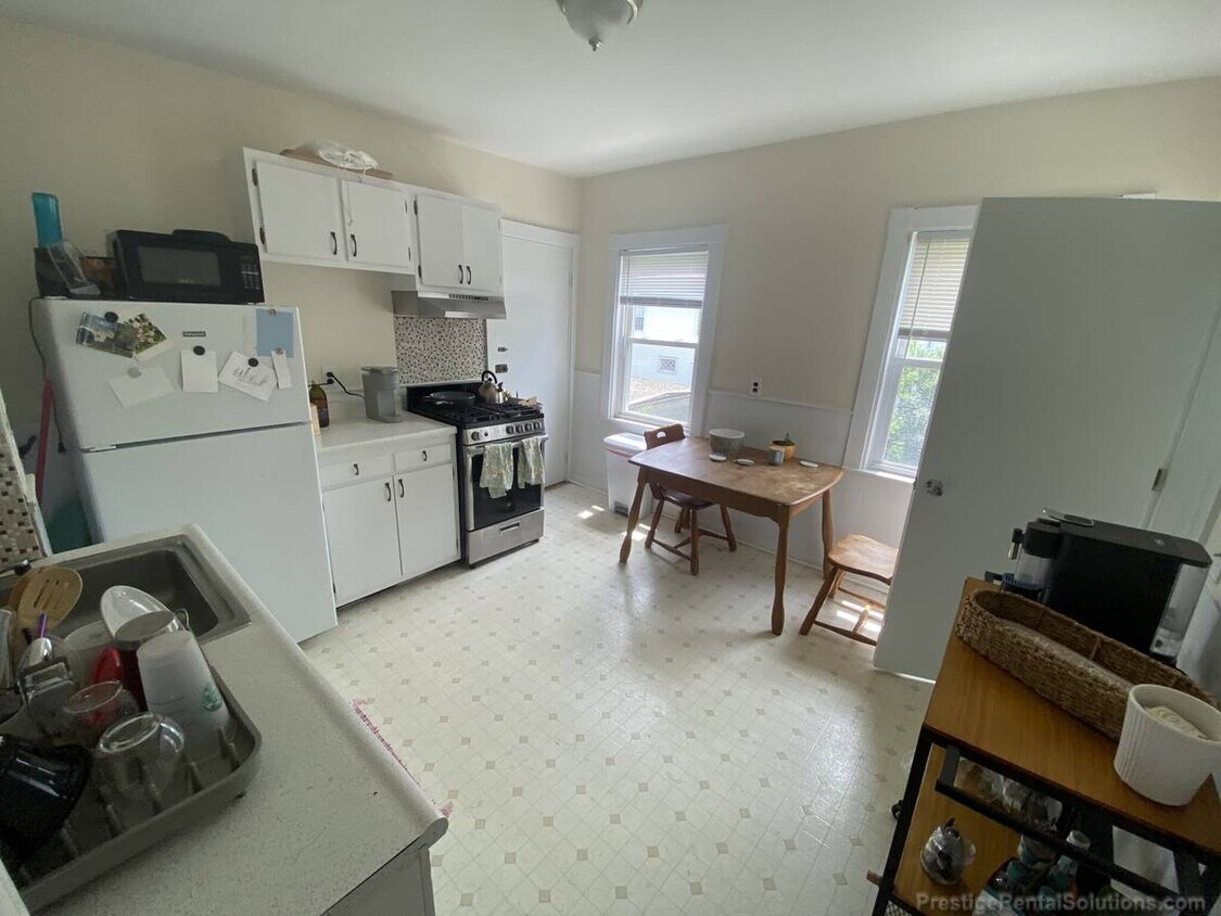 Primary Photo - 12 Donnybrook Rd