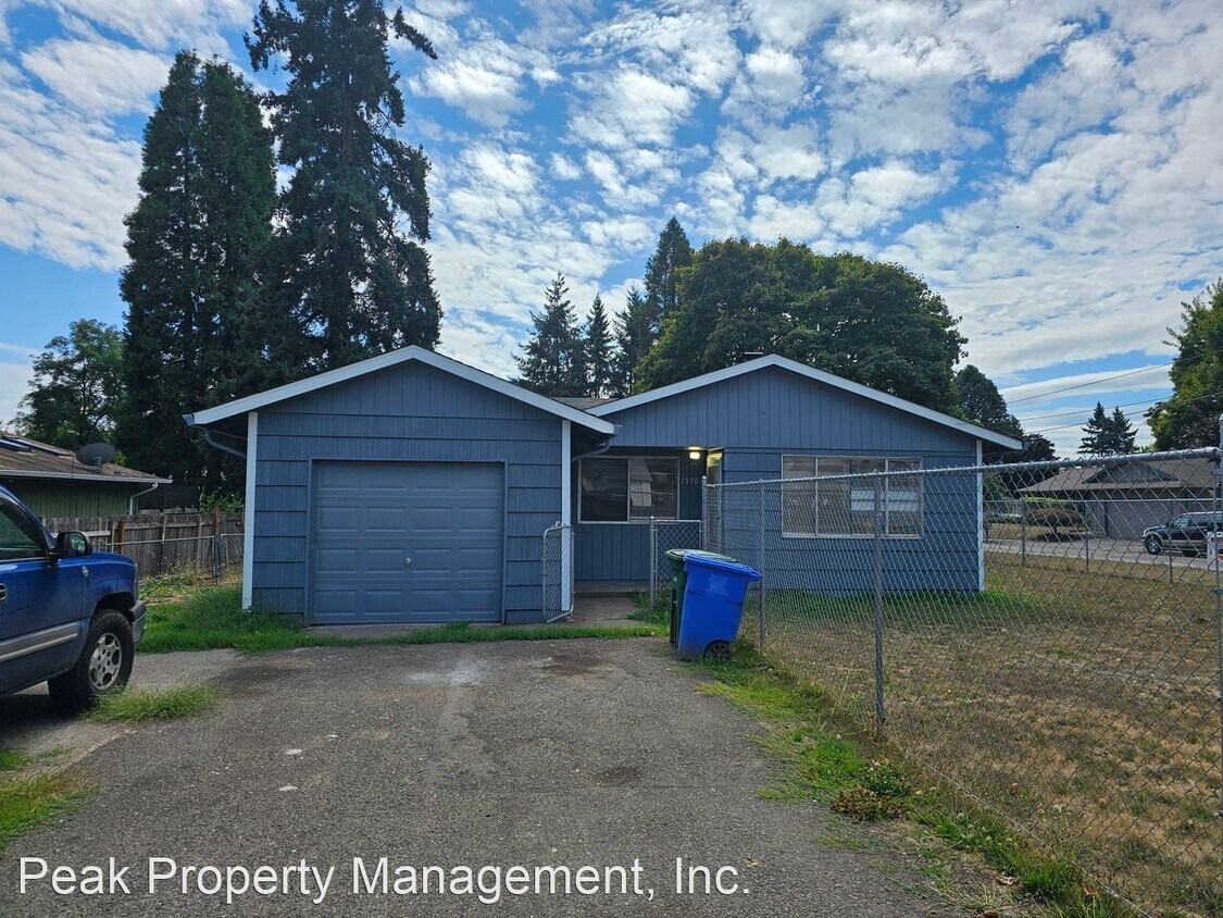 Foto principal - 3 br, 1 bath House - 15706 E Burnside