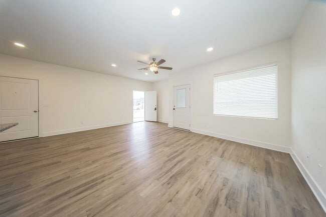 Building Photo - 5782 E Bristol Cir