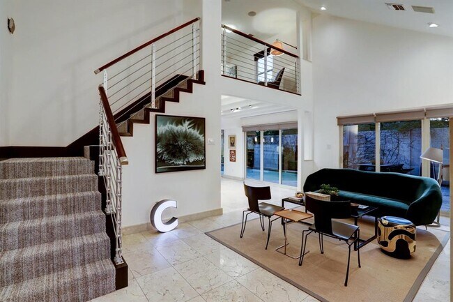 Foto del edificio - 5155 Del Monte Dr