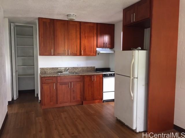 Building Photo - 1801 Ke’eaumoku St
