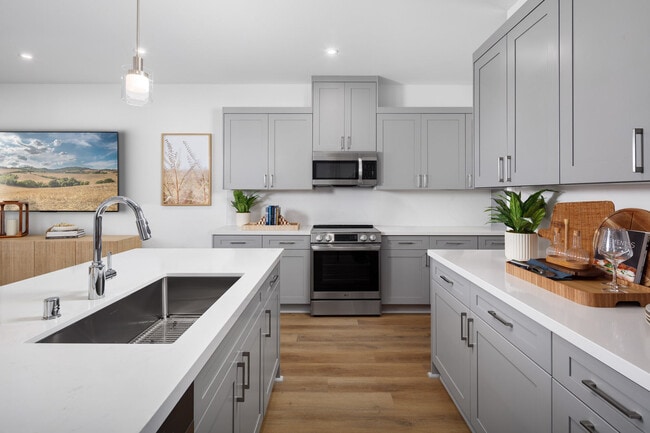 Building Photo - Independence in Dixon