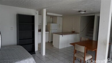 Building Photo - 2011 Oahu Ave