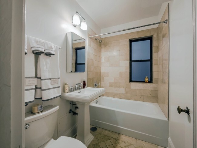 Photo - The Chatelaine Apartments