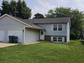 Building Photo - 643 Ziegler Dr