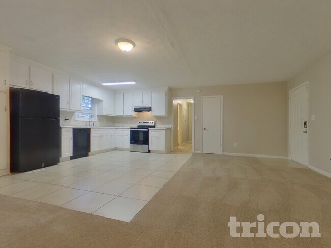Foto del edificio - 6640 Valley Hill Dr