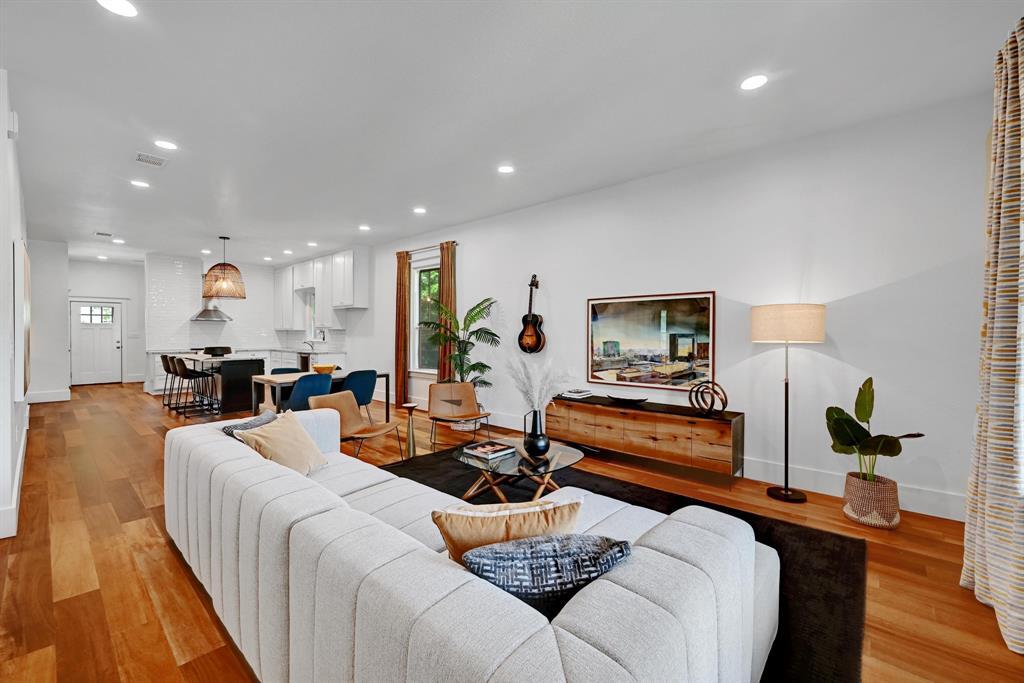 Foto principal - 1200 Woodlawn St