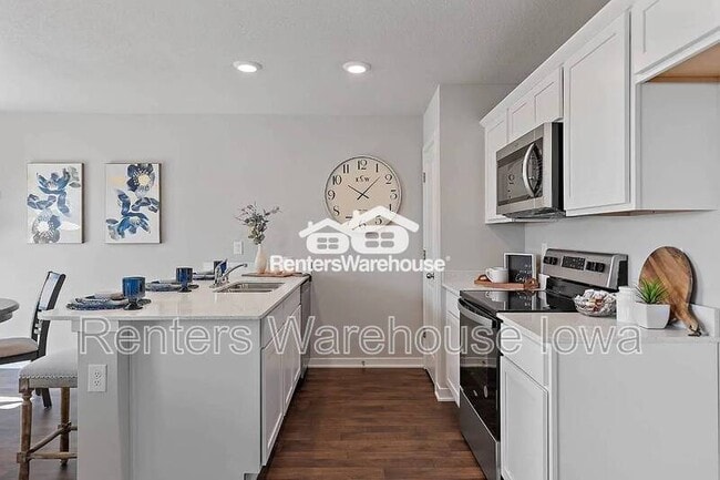 Building Photo - 3505 10th Ave SW