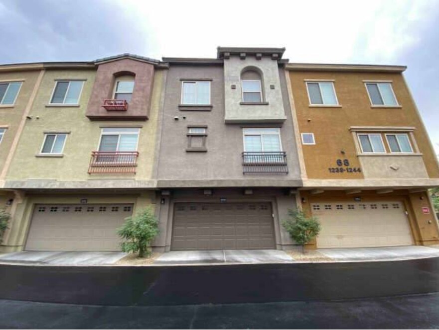 Primary Photo - 2150 W Alameda Rd