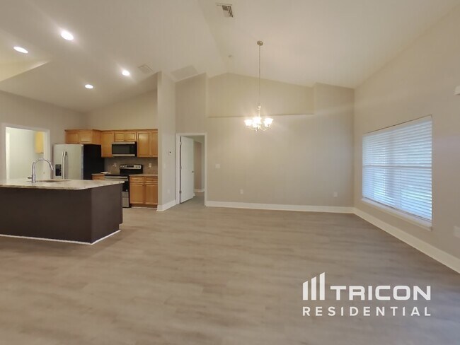 Foto del edificio - 21306 Cottonwood Ave
