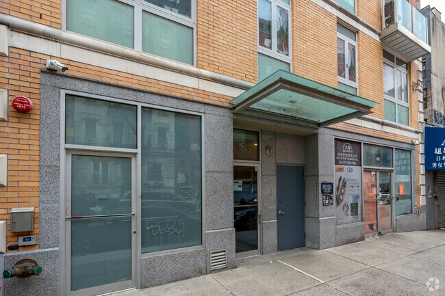 Building Photo - 24 Henry St