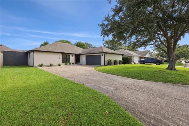 Building Photo - 7060 Burlington Dr