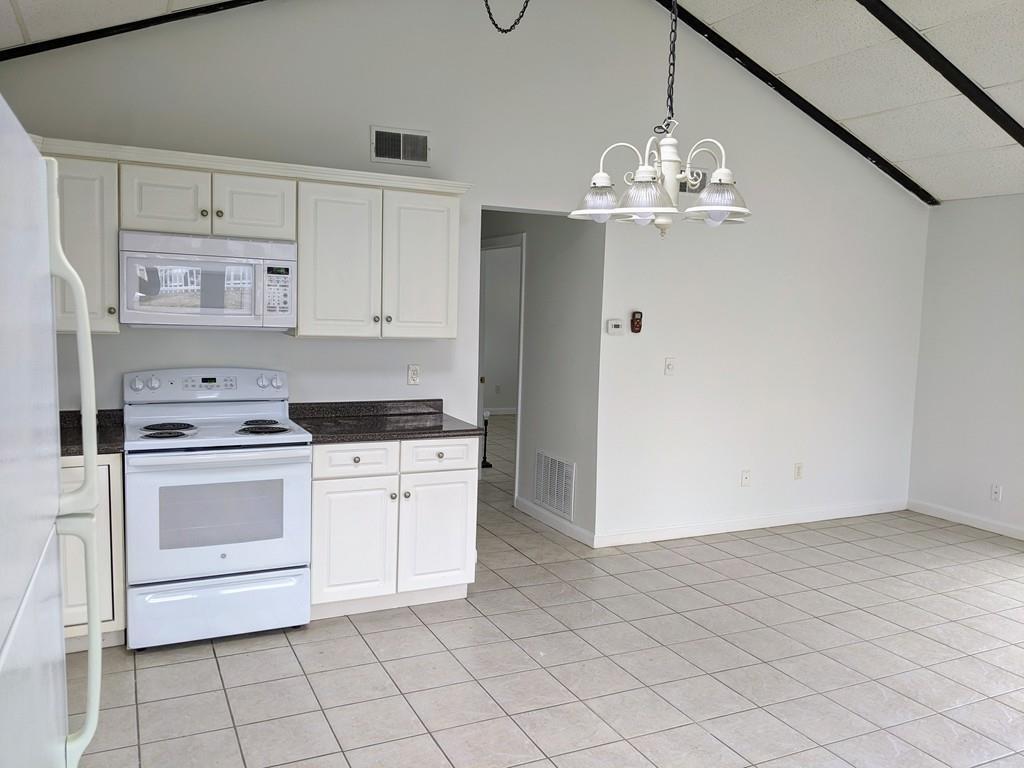 10 Burpee Rd, Swampscott, MA 01907 Condo for Rent in Swampscott, MA