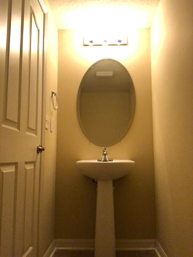 Half bath - 4562 Limerick Dr