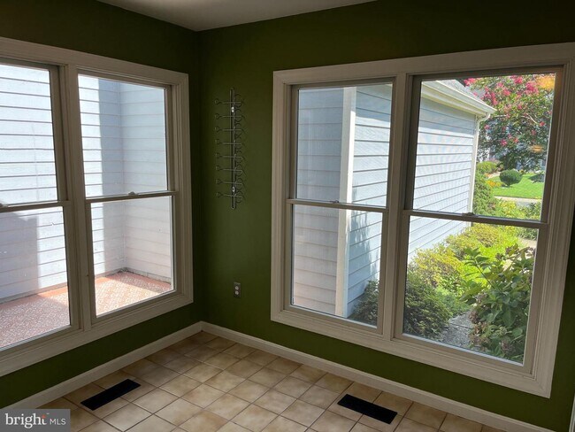 Foto del edificio - 2940 Winters Chase Way