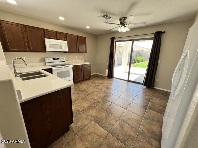 Building Photo - 2849 W San Carlos Ln