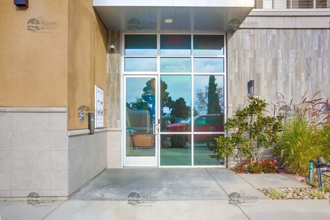 Building Photo - LUXURY 2 Bedroom with AC and Washer/Dryer, DOWNTOWN CARLSBAD VILLAGE