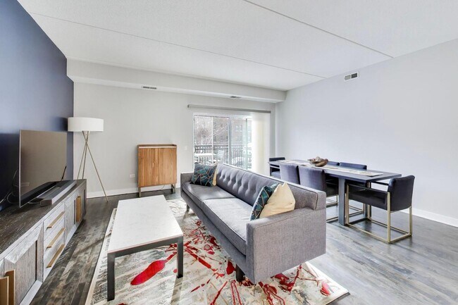 Foto del edificio - 4311 N Sheridan Rd