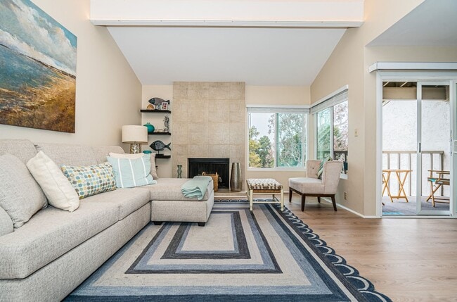 Building Photo - Luxurious Coastal Condo Escape in Carlsbad