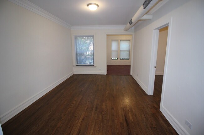 Building Photo - 5208 S Woodlawn Ave