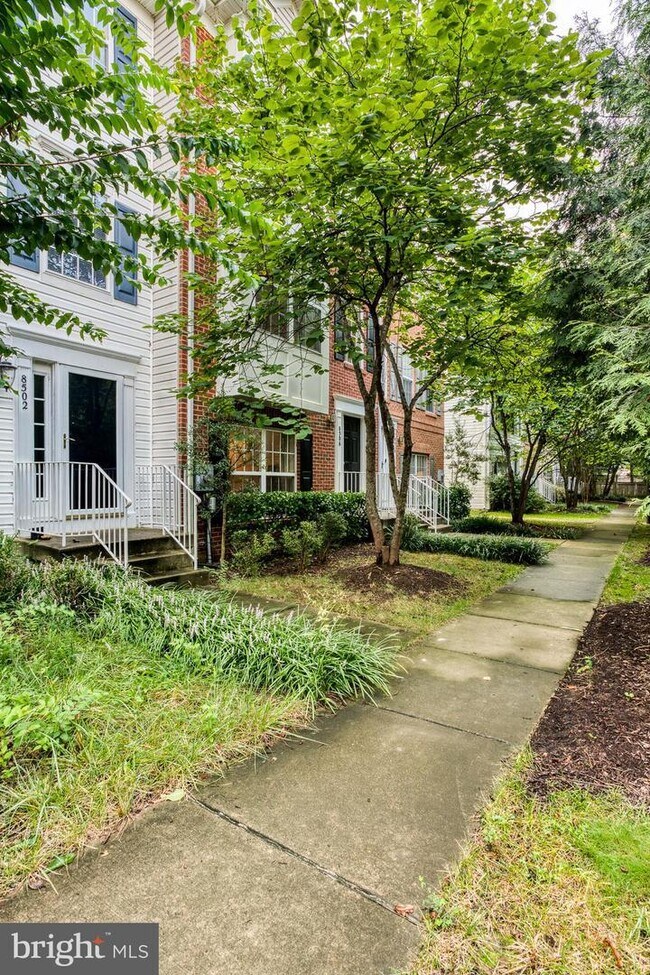 Foto del edificio - 8506 Hallie Rose Pl
