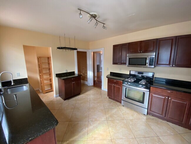 Cocina - 248 Brown St