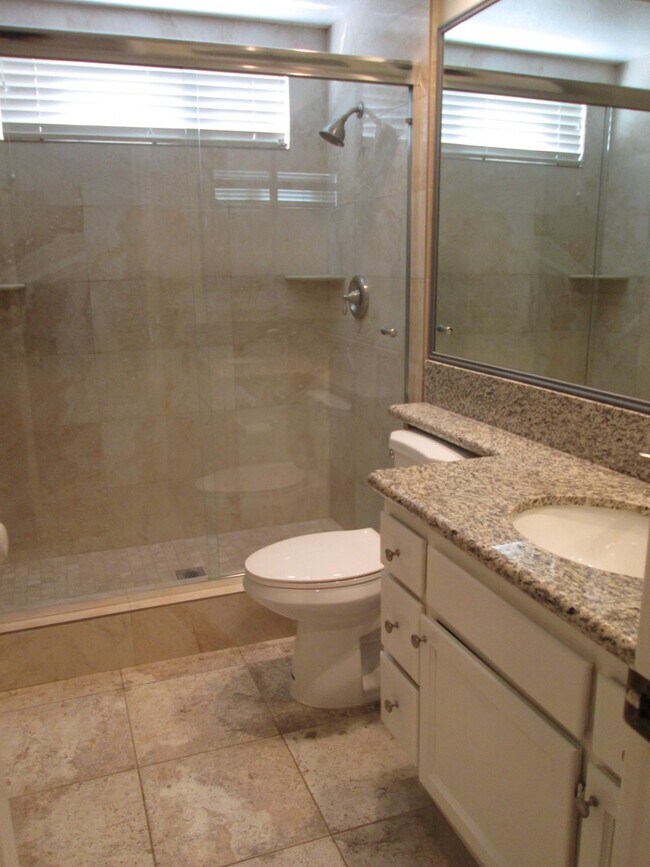 Foto del edificio - Beautiful 4BR Home In Carmel Valley