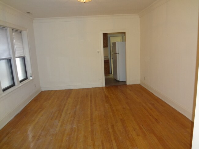 Foto del edificio - 8009 S Phillips Ave