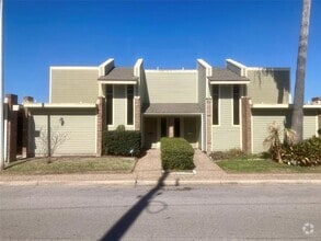 Building Photo - 6924 Lasker Dr