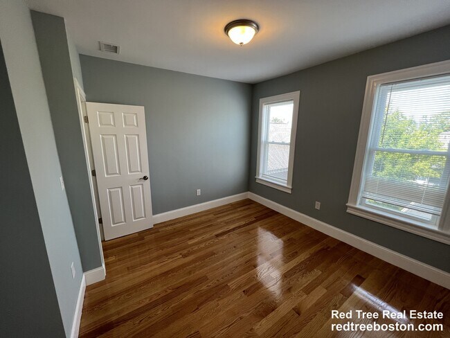 Foto del edificio - 366 Highland Ave