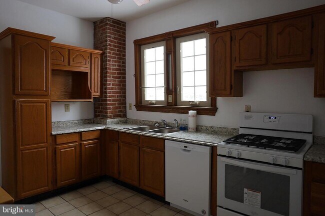 Foto del edificio - 201 Columbia Blvd