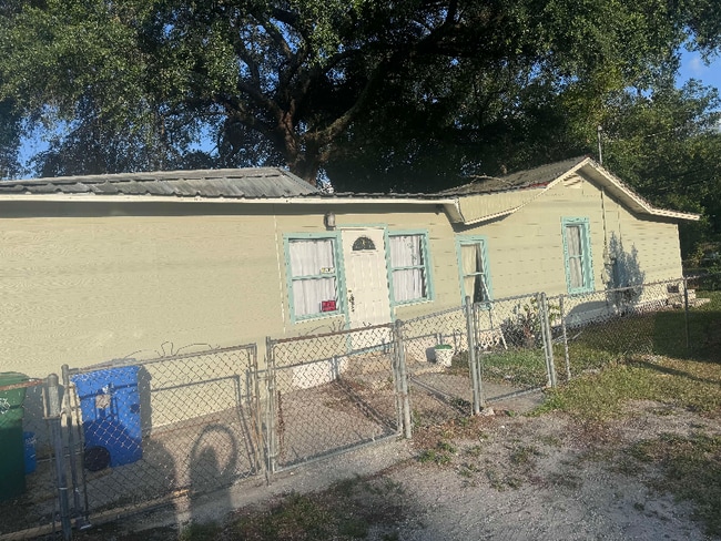 Photo - 1915 W Kirby St House