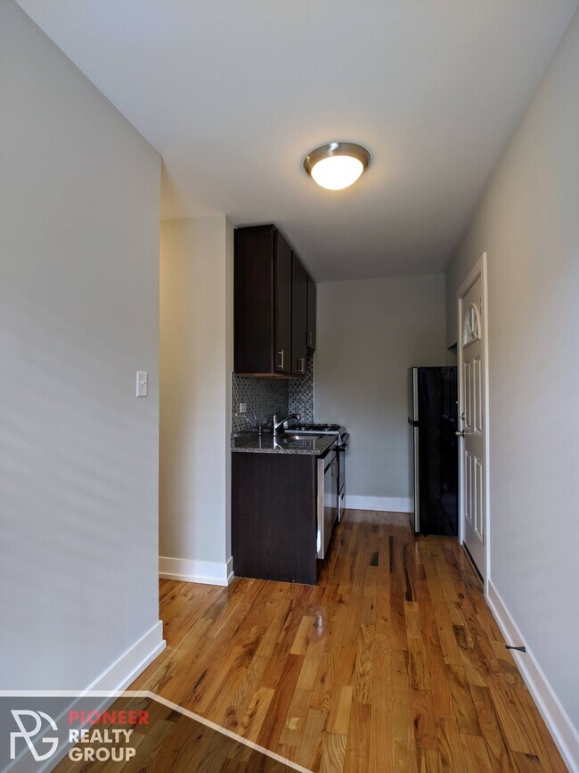 Foto del edificio - 2752 N Mildred Ave