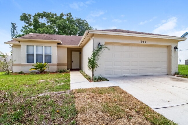 Building Photo - 1063 Alpug Ave