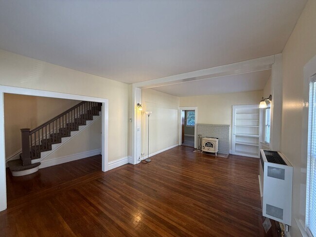 Foto del edificio - 5BR Berkeley Home | W/D, Dishwasher, Backyard + Storage Near Shattuck & Berkeley Bowl