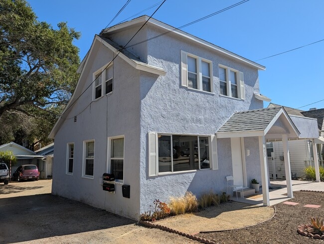 Building Photo - 1633 Mill St
