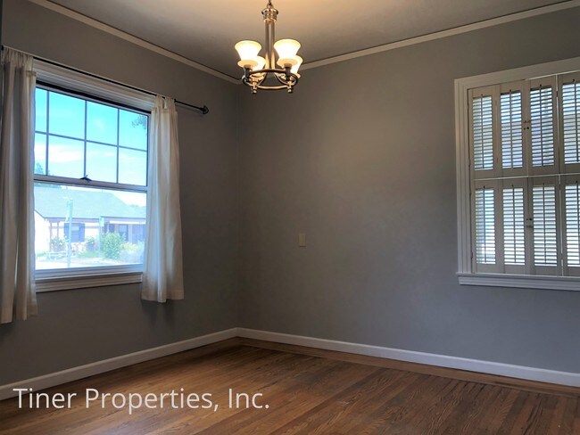 Building Photo - 837 56th St