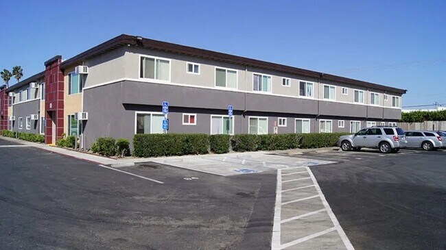 Building Photo - 1824 Ethan Wy