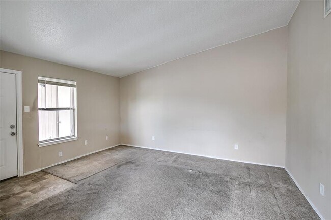 Foto del edificio - 8419 Riverstone Dr