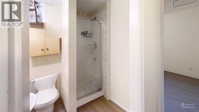 Building Photo - 1212-1217 7 Ave S