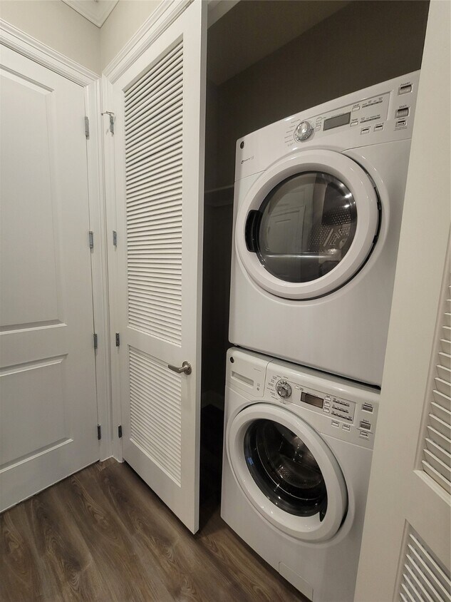 Foto principal - 2111 Austin St